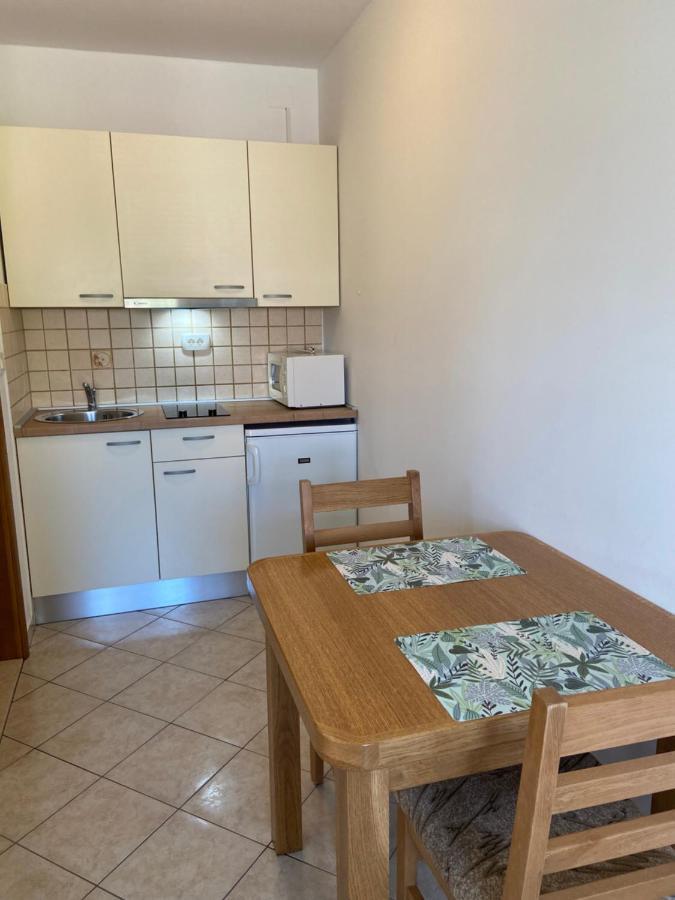 Apartments Mrsic Biograd Na Moru Exterior foto